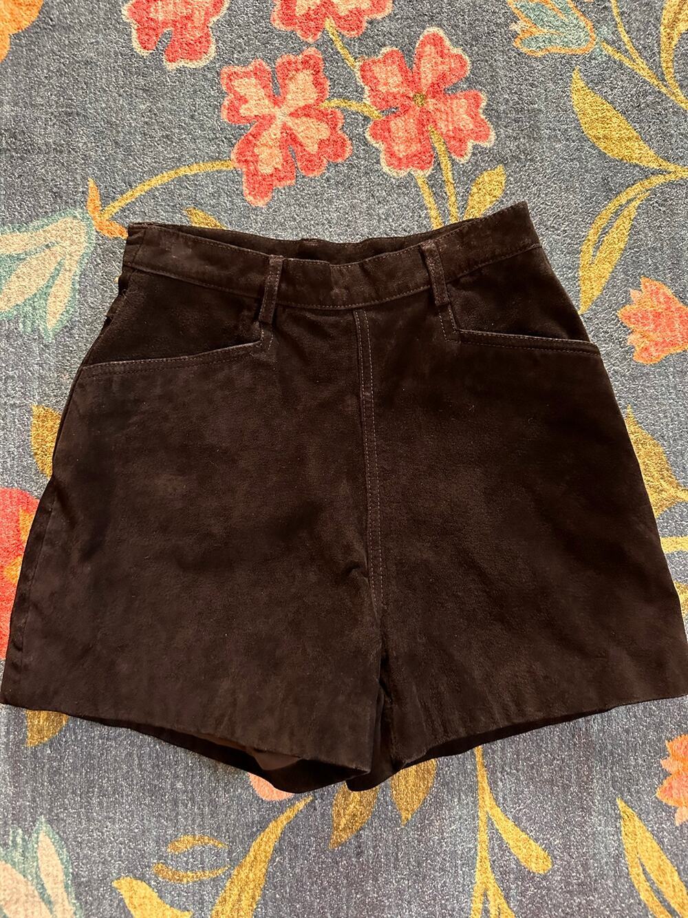 Wilsons Leather Black Suede High Rise Shorts Size 6